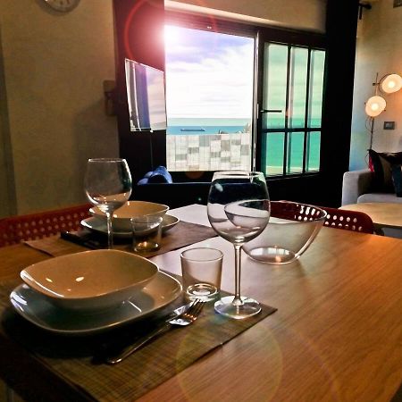 Modern & Bright Flat - 2 Min From The Sea Apartamento Savona Exterior foto