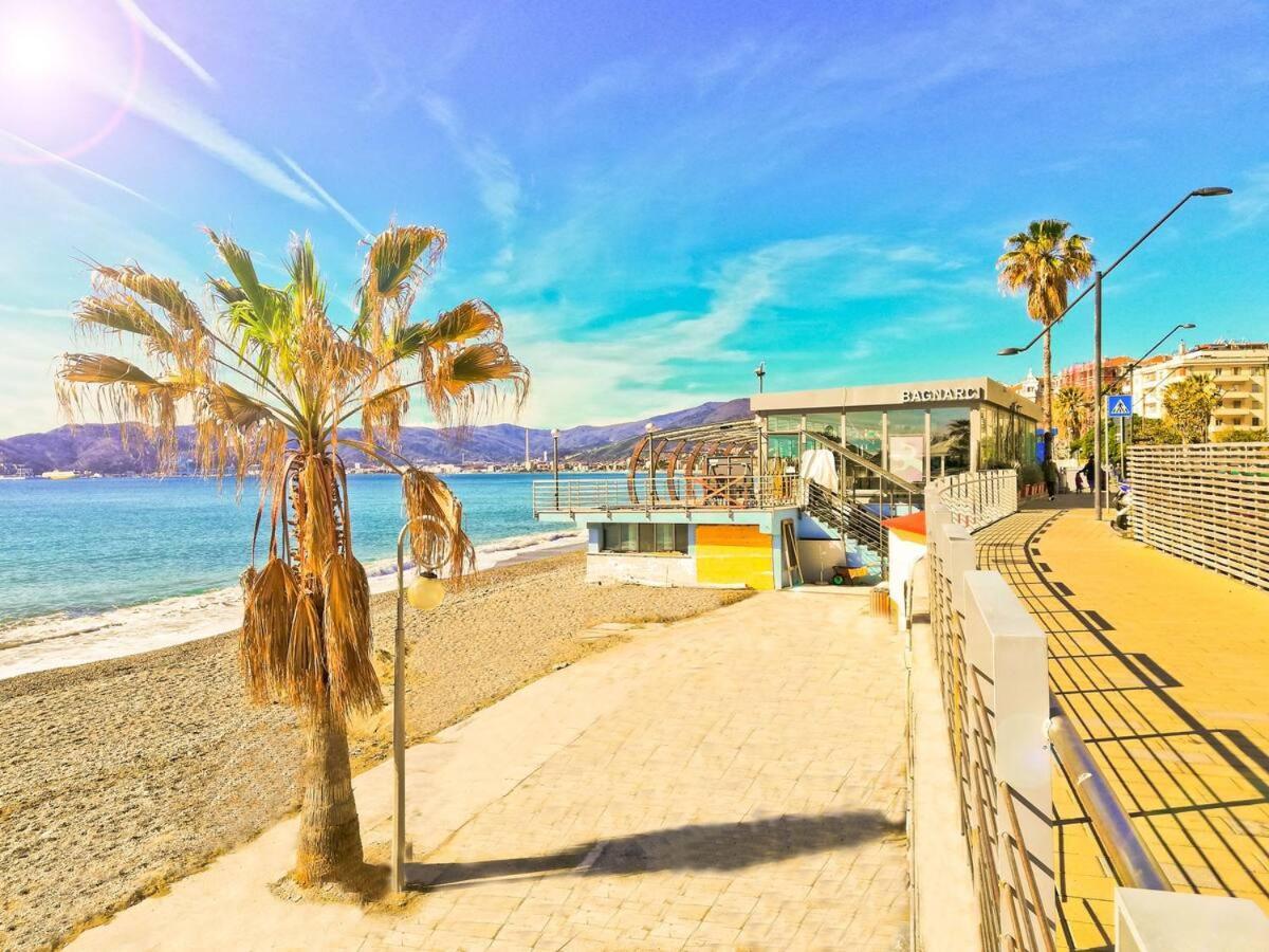 Modern & Bright Flat - 2 Min From The Sea Apartamento Savona Exterior foto