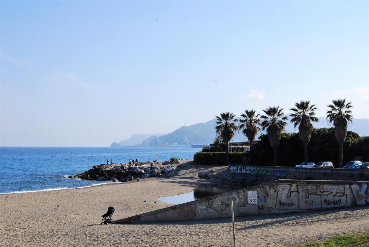 Modern & Bright Flat - 2 Min From The Sea Apartamento Savona Exterior foto