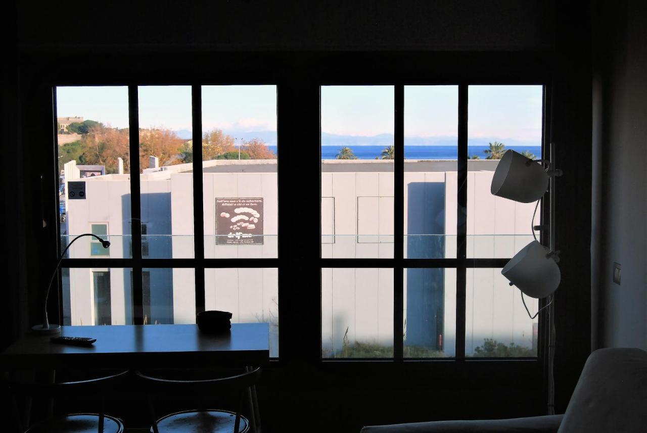 Modern & Bright Flat - 2 Min From The Sea Apartamento Savona Exterior foto